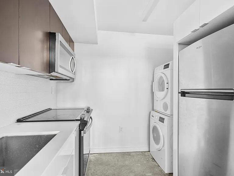455-459 N 5th St #3 — Photo 7