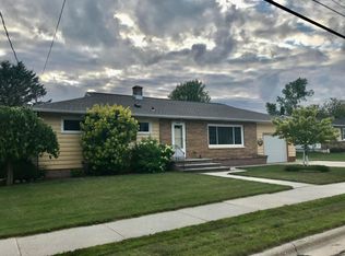 3018 Jackson St, Two Rivers, WI 54241