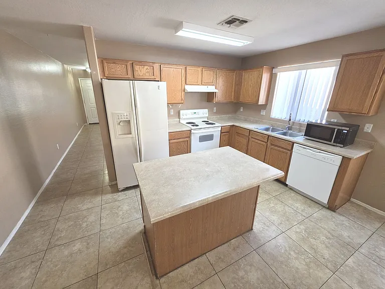 3792 W Santa Cruz Ave — Photo 6