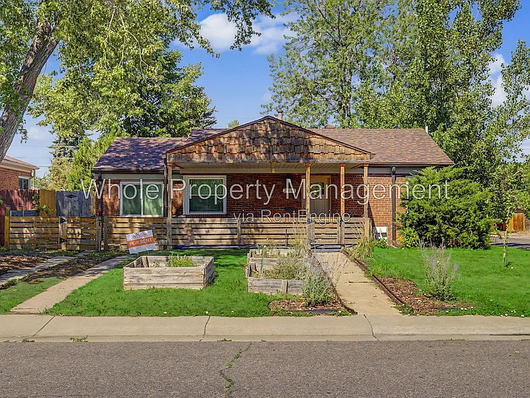 2991 Hudson St — Photo 1