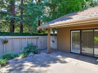 1813 Discovery Village Ln, Gold River, CA