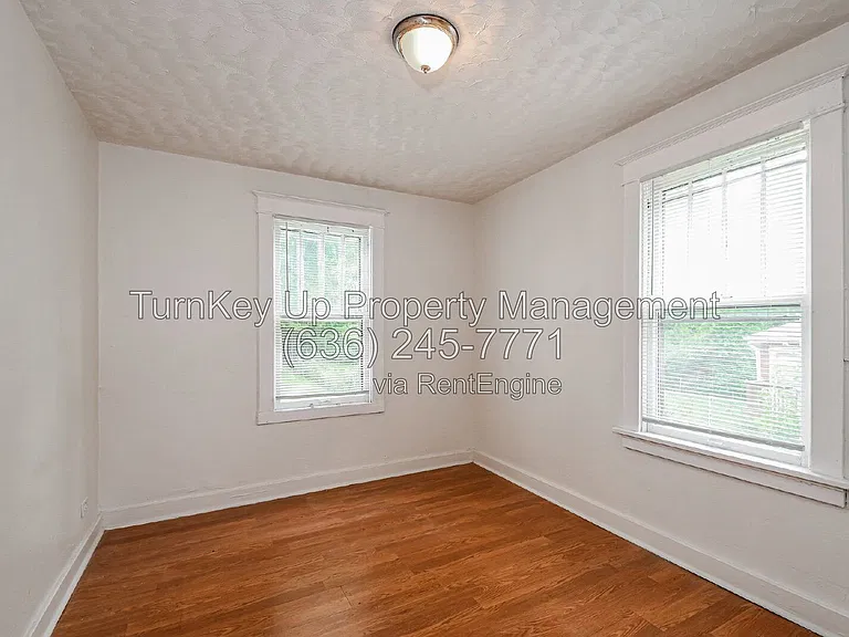 6997 Edison Ave — Photo 12