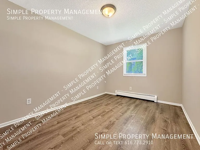 650 East St #10 — Photo 3