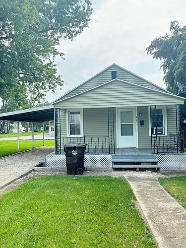 418 N High St Photo 1