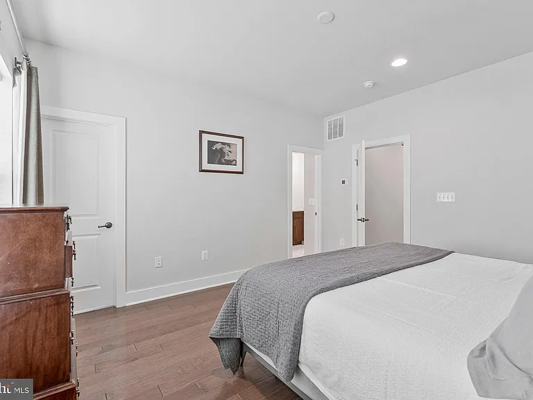 14803 Retreat Blvd — Photo 32