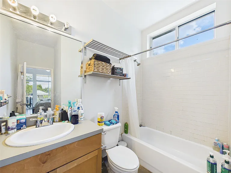 2401 E 6th St #6097 — Photo 11