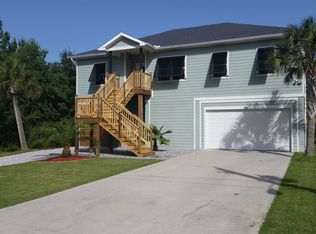 122 Forest St, Pass Christian, MS 39571