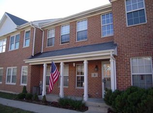 3 Astoria Ct, Elmhurst, IL 60126