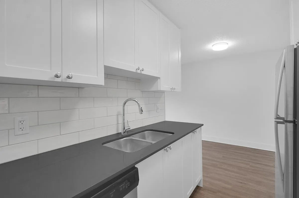 Olympic View Apartments — Photo 2