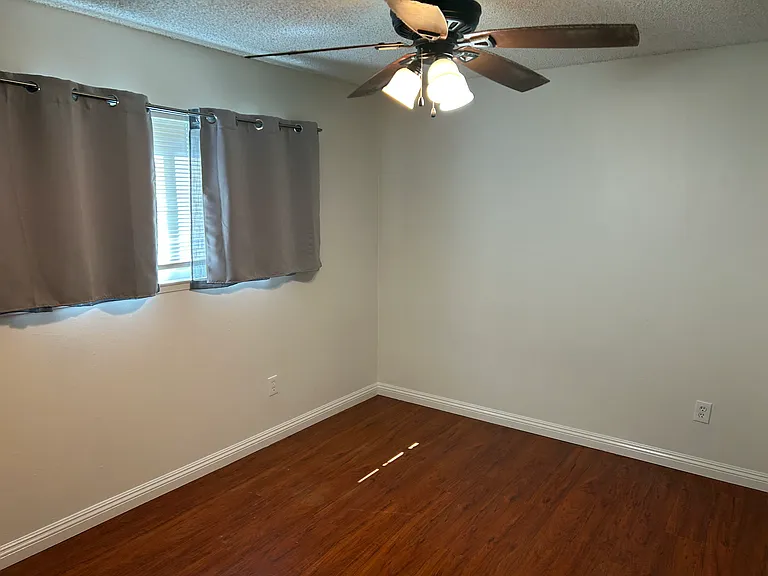 1580 College View Dr — Photo 23