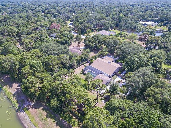 3rd image of 6215 Ravenwood Dr