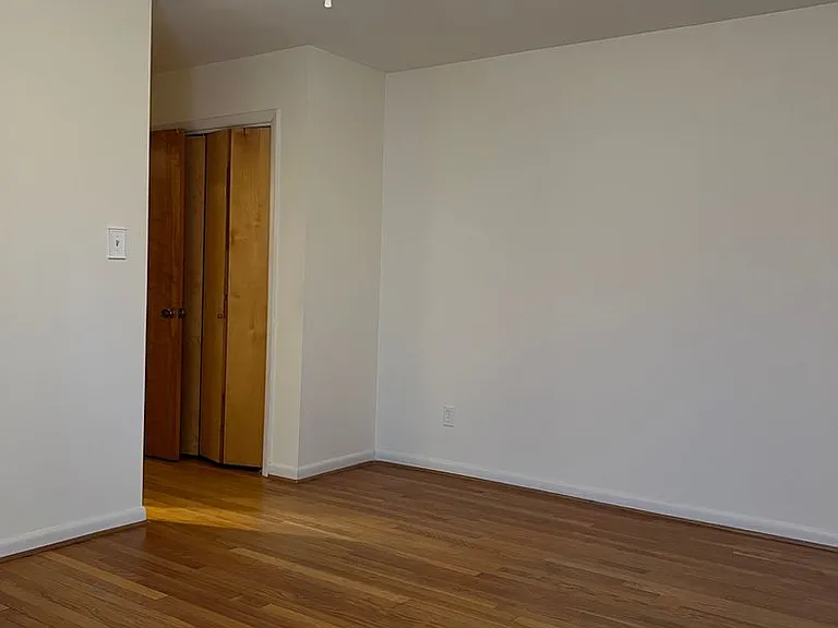 8 Butler Pl — Photo 24