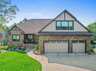 1924 Glacier Ave, River Falls, WI 54022