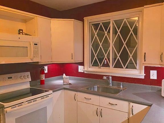 5th image of 200 9th St