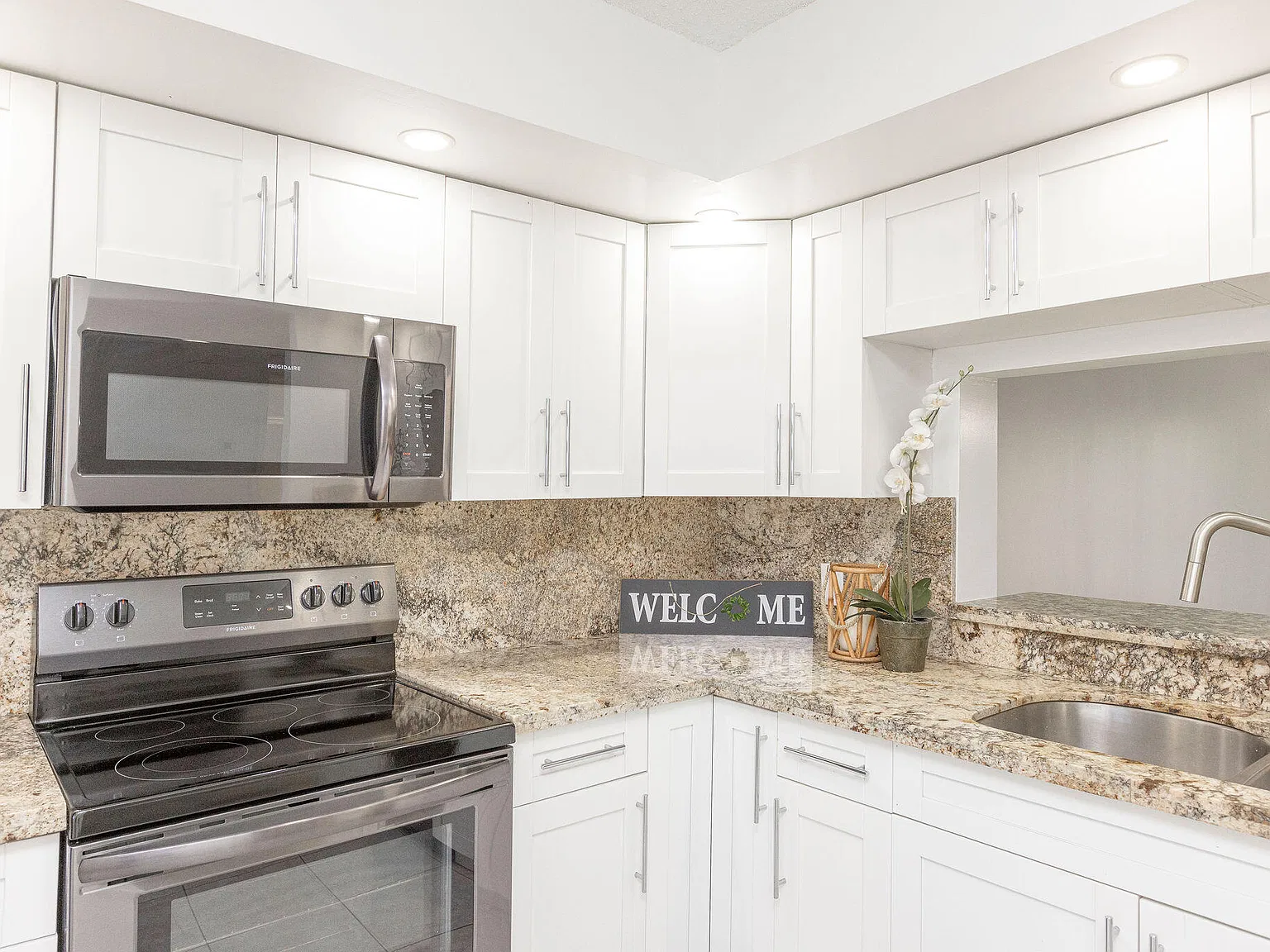 2 bed, 2.0 bath, 1192 sqft, $2,200 — Photo 4