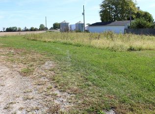 301 S Main St, Advance, IN 46102