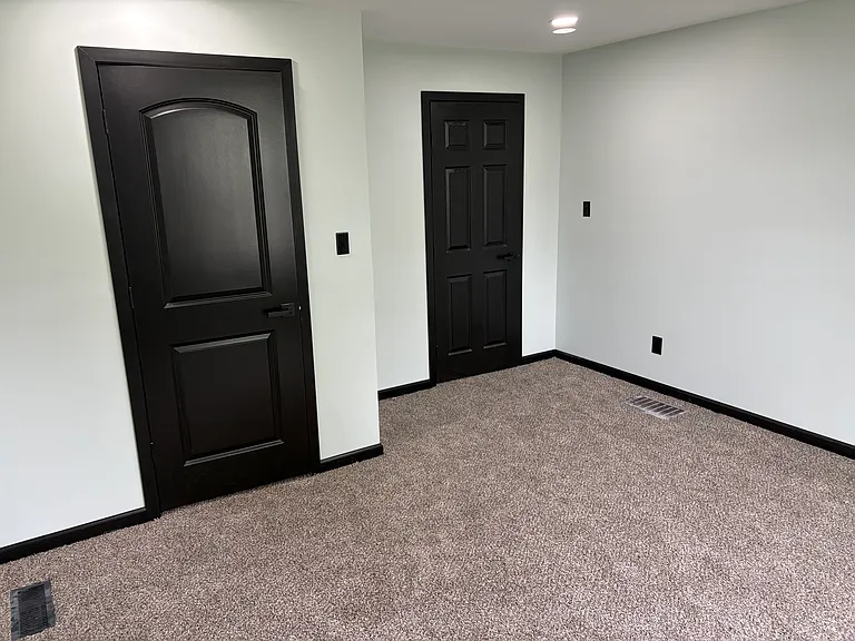 205 N F St — Photo 9