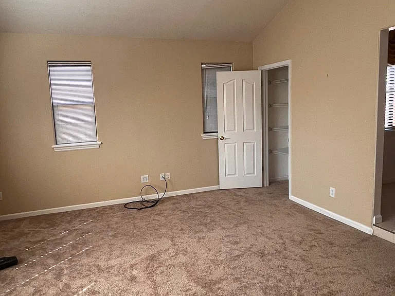2488 Shilshone Cir — Photo 10