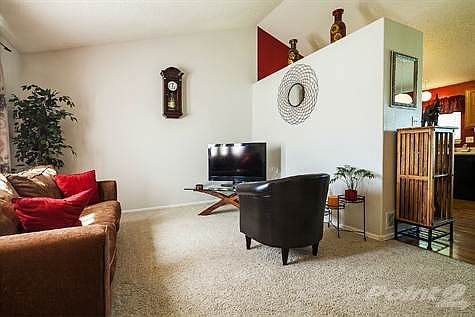 Open floor plan!