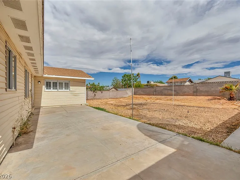 6921 Acoma Ct — Photo 45