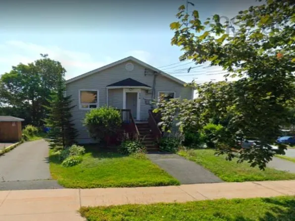 138 Albro Lake Rd, Halifax, NS B3A 3Z1