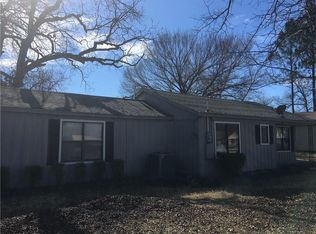 612 Halsell St, Bridgeport, TX 76426