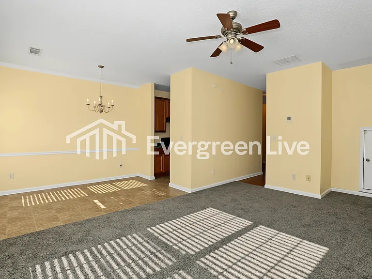 240 Shenandoah Dr — Photo 11