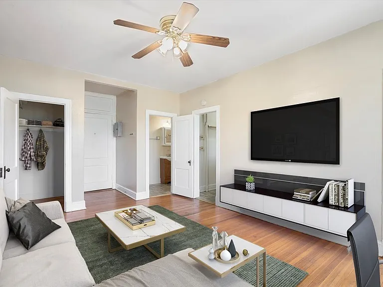 Highland Park Apartments — Photo 4