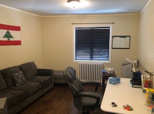 1124 Main St W #2, Hamilton, ON L8S 1C1