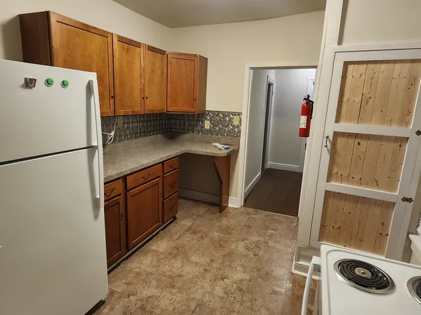 24 S Market St, Mechanicsburg, PA 17055