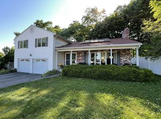 33 Almont St, Lowell, MA 01852