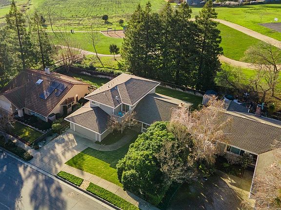 4th image of 16715 Trail Dr