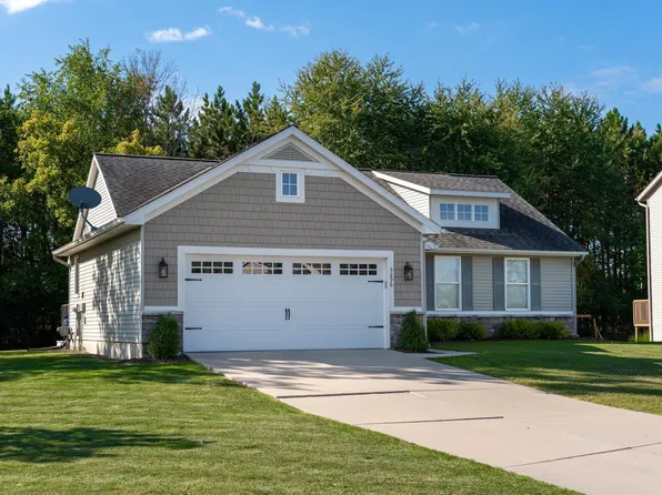 5296 Bridle Ln, Mount Pleasant, MI 48858