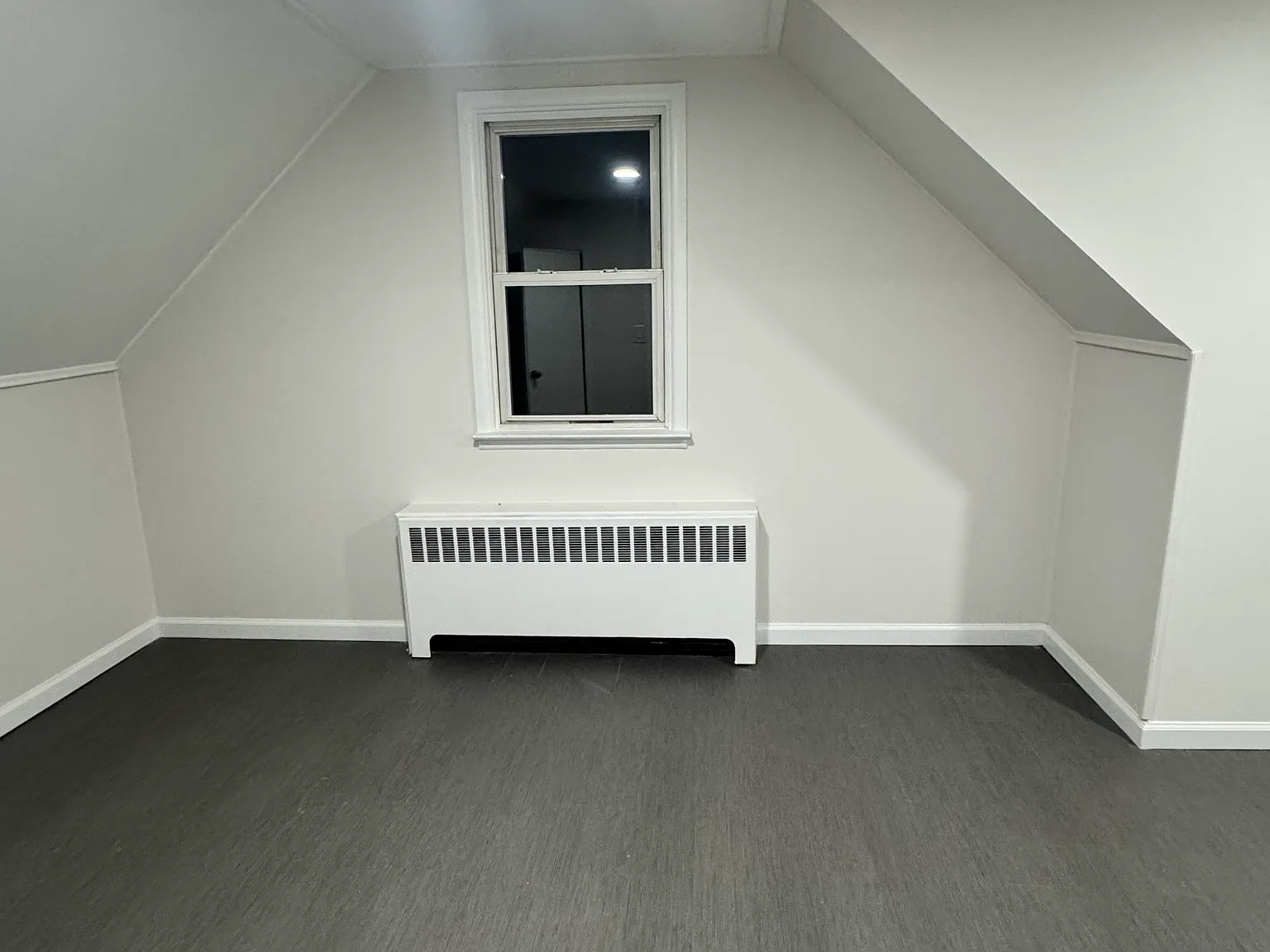 23 Robbins Ave — Photo 2