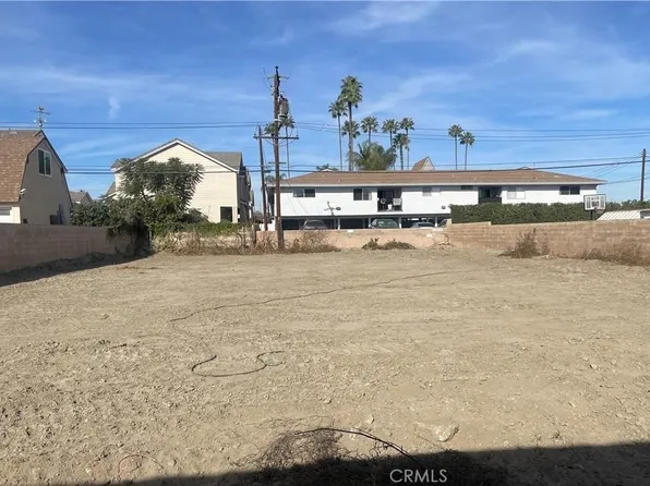 9335 Nichols St #4, Bellflower, CA 90706
