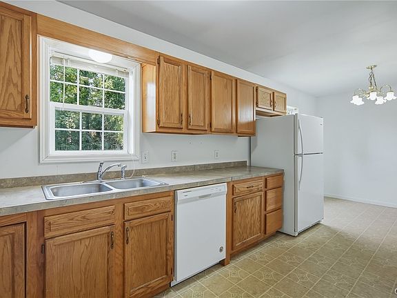 2nd image of 3424 Stiles Rd