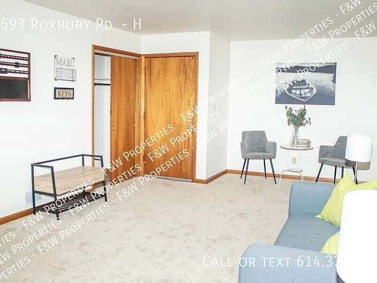 1593 Roxbury Rd #H — Photo 7