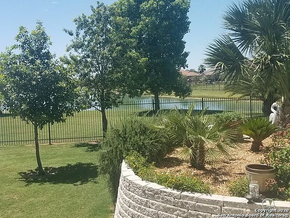 4th image of 15902 Lake Shore Dr