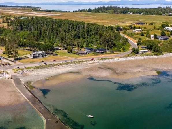 348 Lazo Rd, Comox Valley, BC V9M 3T9