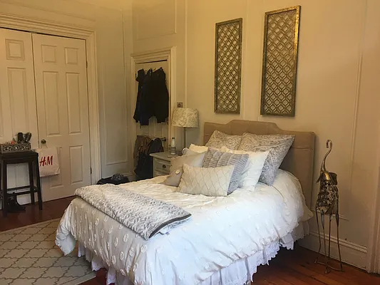 Rented by Douglas Elliman | media 27