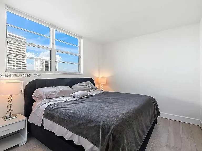 19390 Collins Ave #1519 — Photo 15