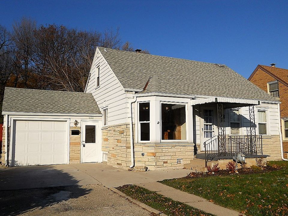1st image of 8732 W Lincoln Ave
