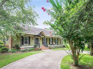 1 Laurelwood Dr, Covington, LA 70433