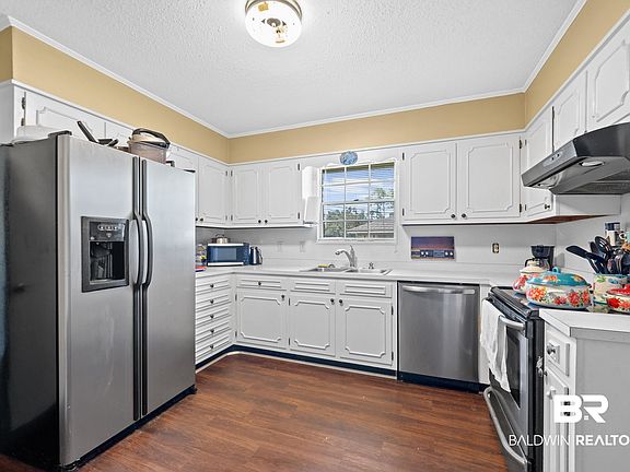 3rd image of 19183 E Silverhill Ave