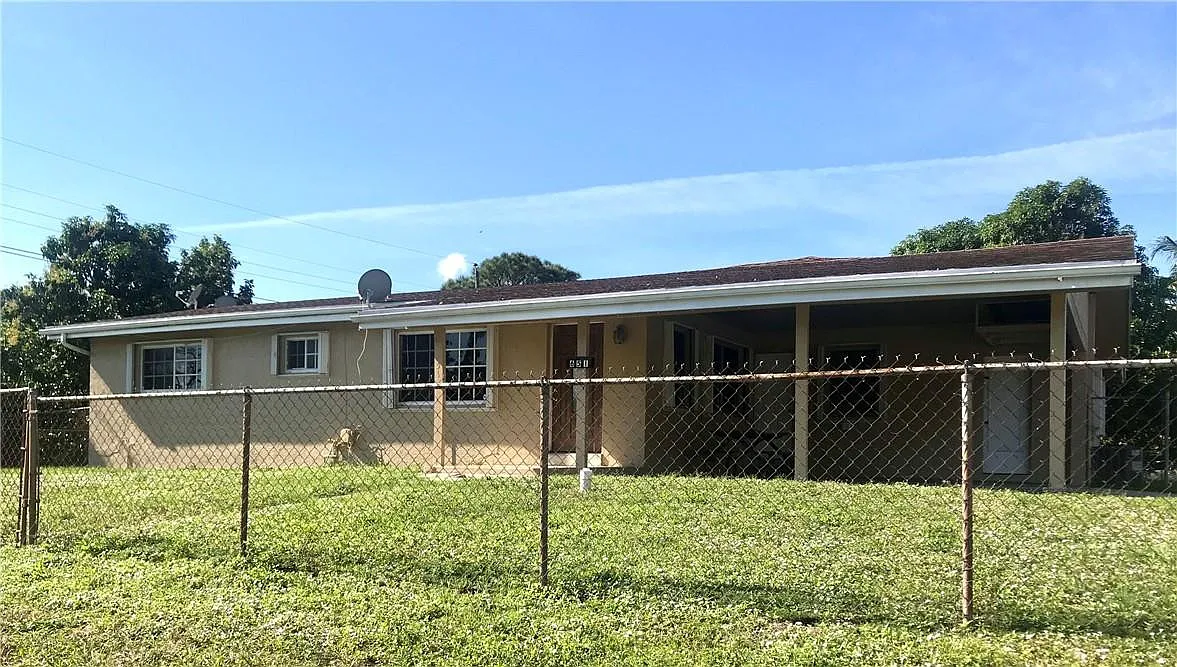 5 bed, 2.0 bath, 2066 sqft, $3,490 — Photo 1