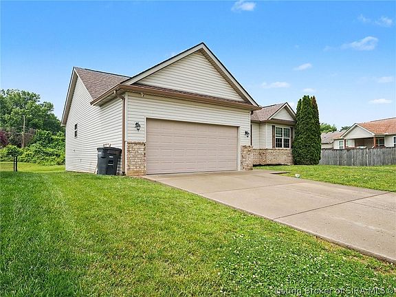 3rd image of 1704 Sydney Circle