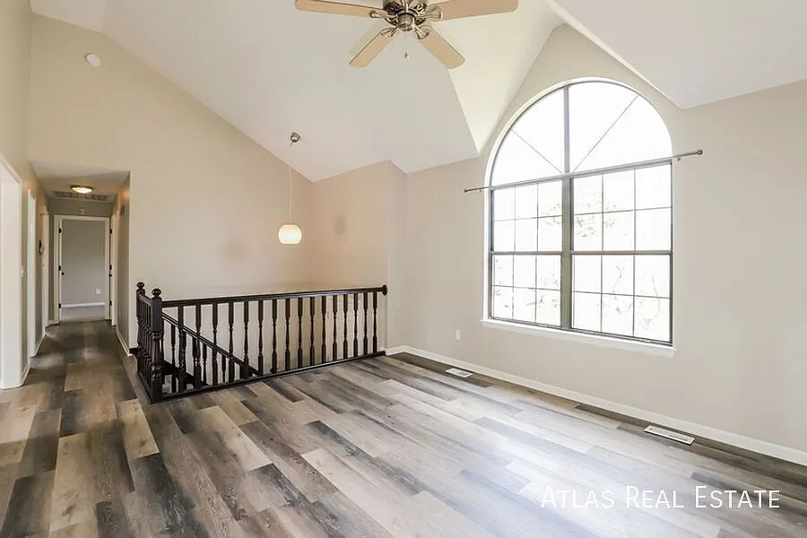 Newly Remodeled 3 Bedroom In The Aston At Charleston Park! Tours Available Now! — Photo 3