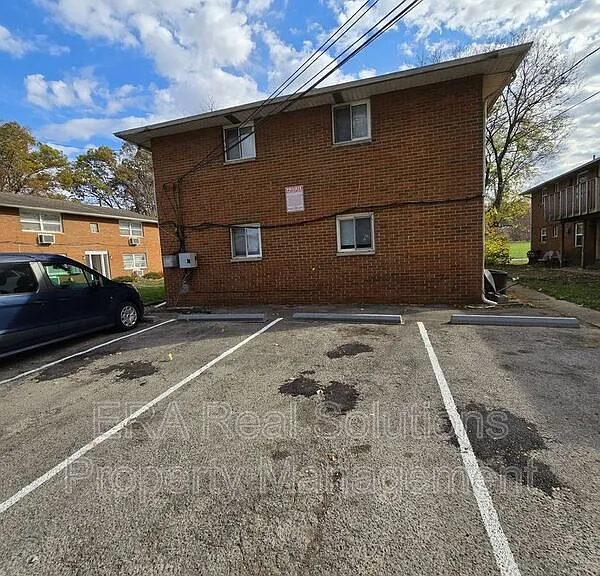 281 S Napoleon Ave #B — Photo 15
