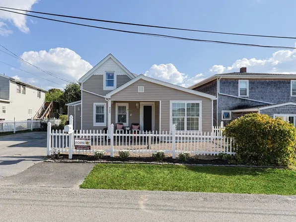 22 Rock St, Acushnet, MA 02743