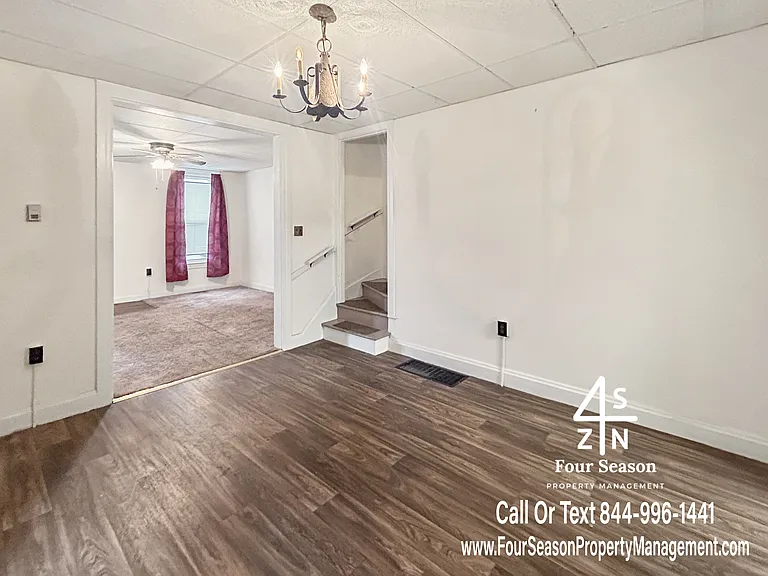 338 S Locust St — Photo 8